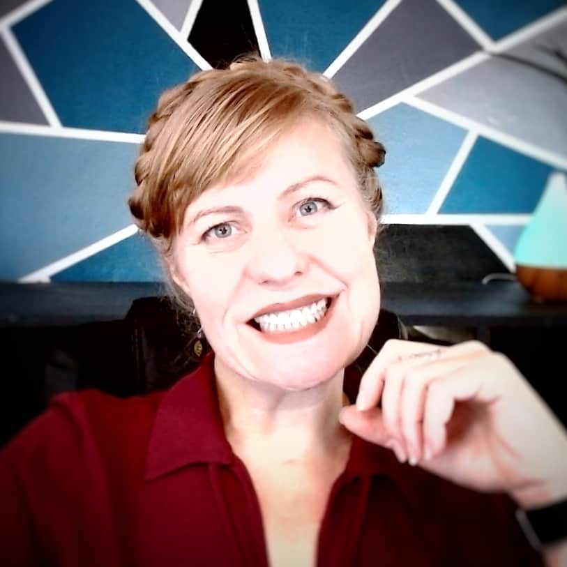 Tracy Van der Schyff