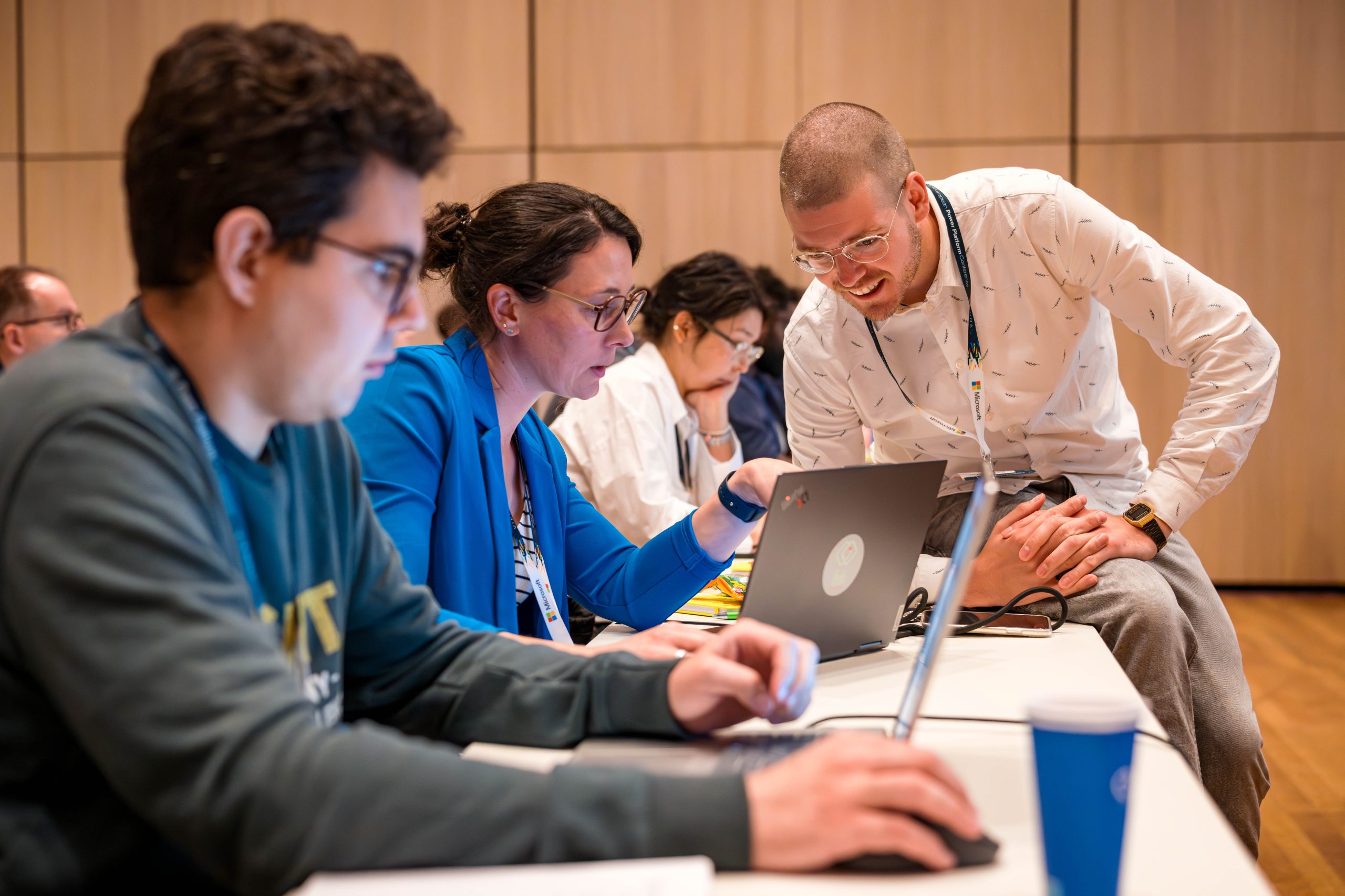 EPPC Tutorial Speaker helping attendee