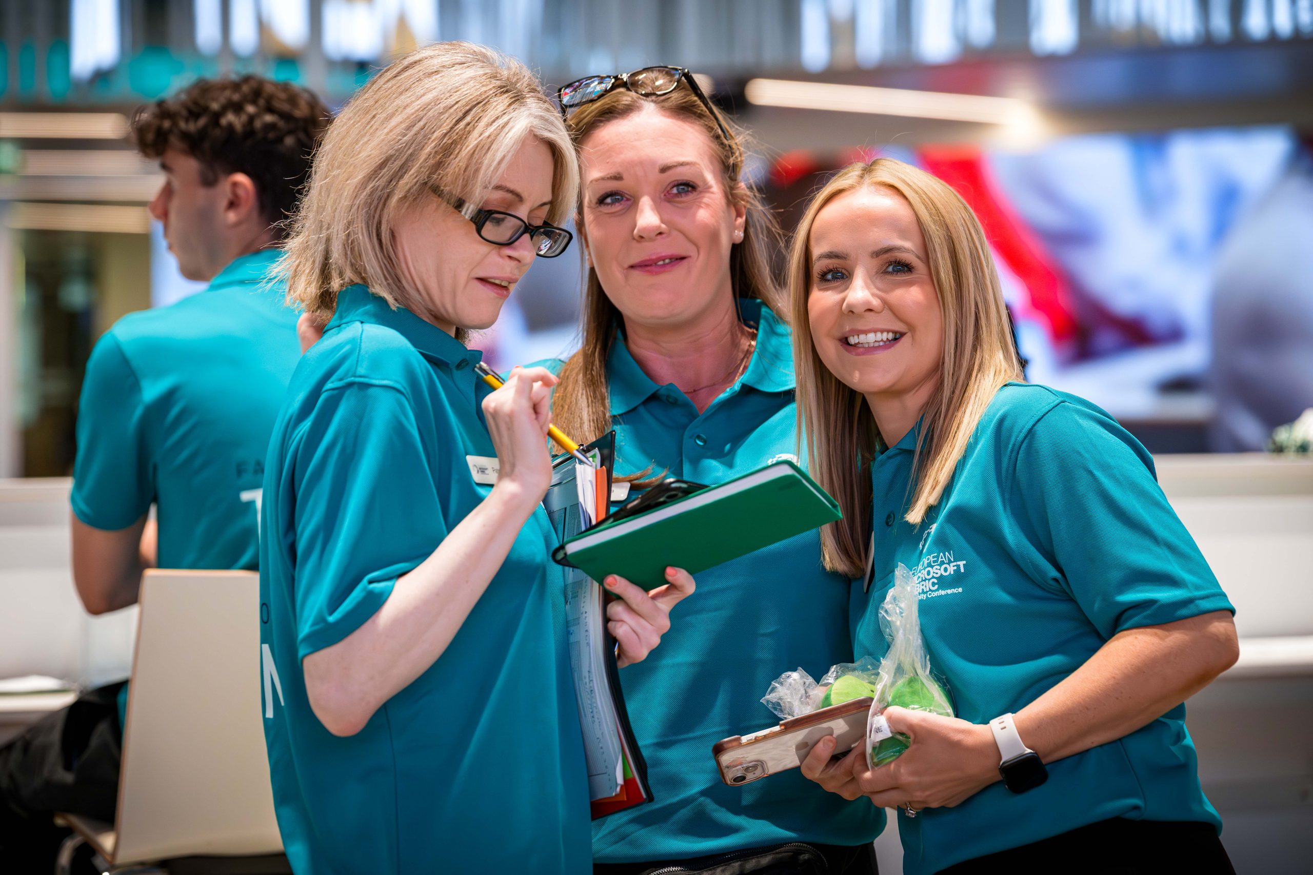 FabCon25 Staff Helpers