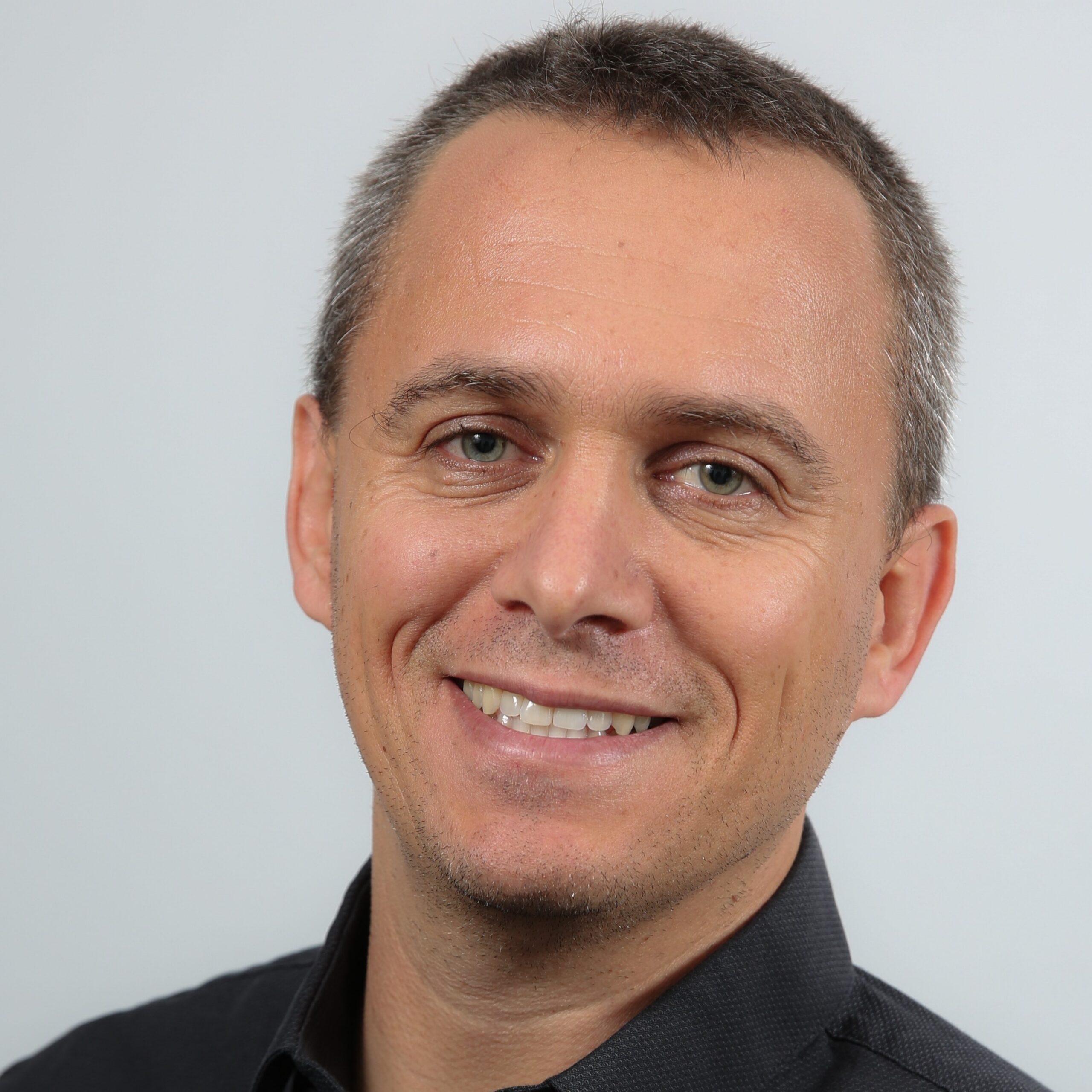 Zohar Raz