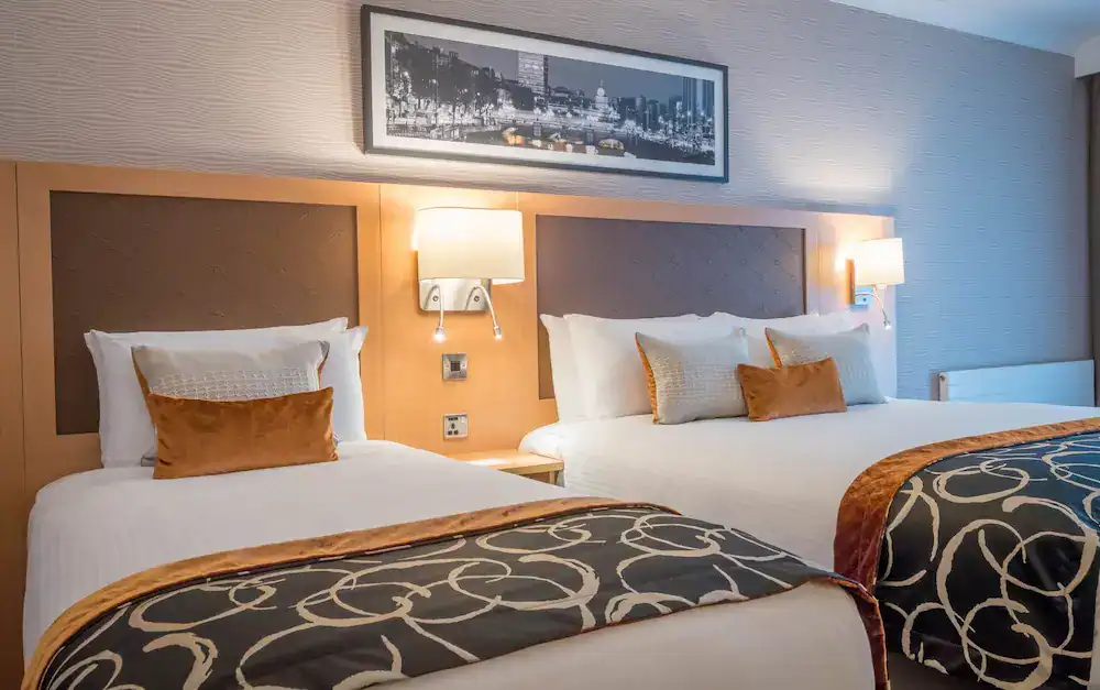 Clayton Hotel Cardiff Lane Bedroom